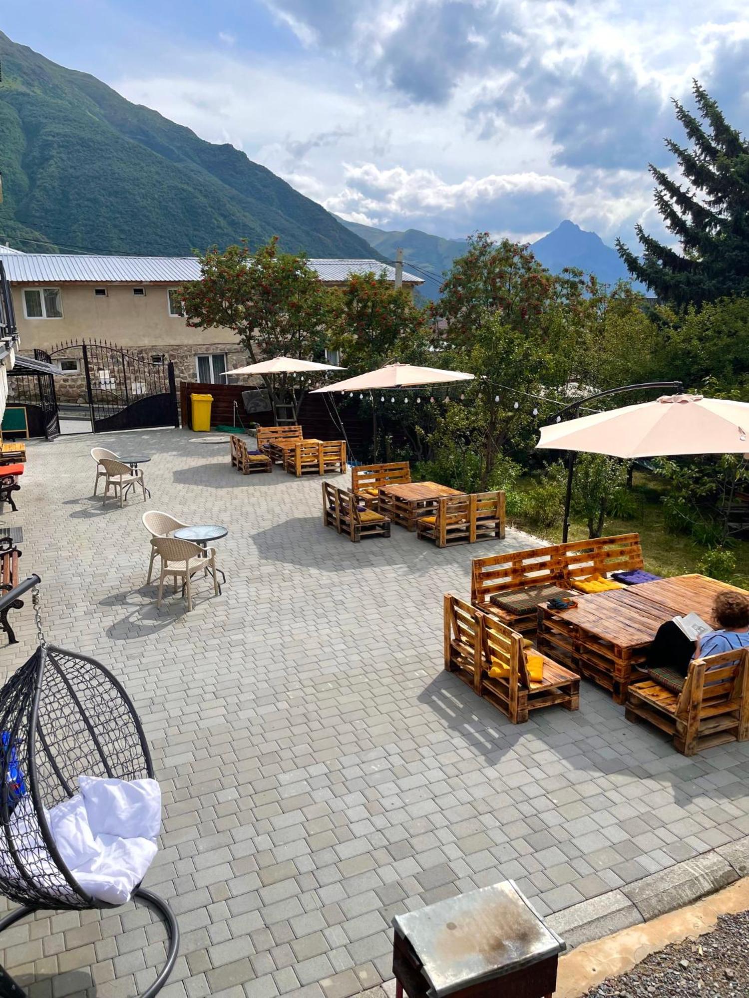 Planet Kazbegi Hotell Eksteriør bilde